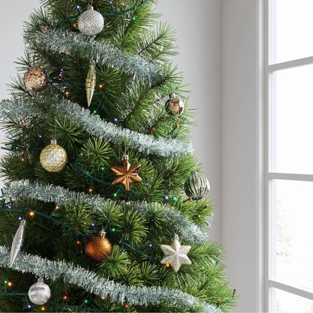 9.5' 3mm 100ct LED Micro Christmas String Lights Multi-Colored with Green Wire.